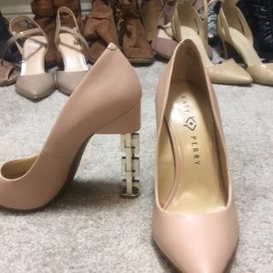 Katy perry peach pumps